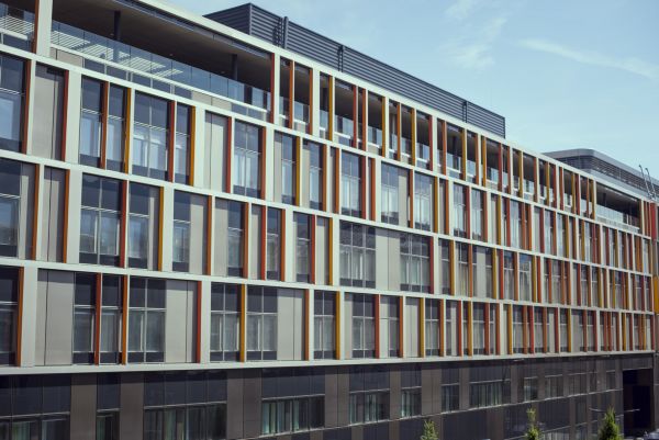 Kinder- und Herzzentrum Innsbruck - Längsseite
