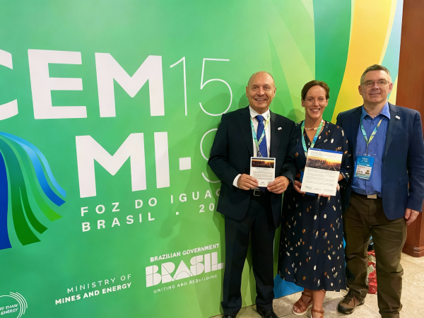 Präsentation des Policy Briefs bei CEM15/MI-9